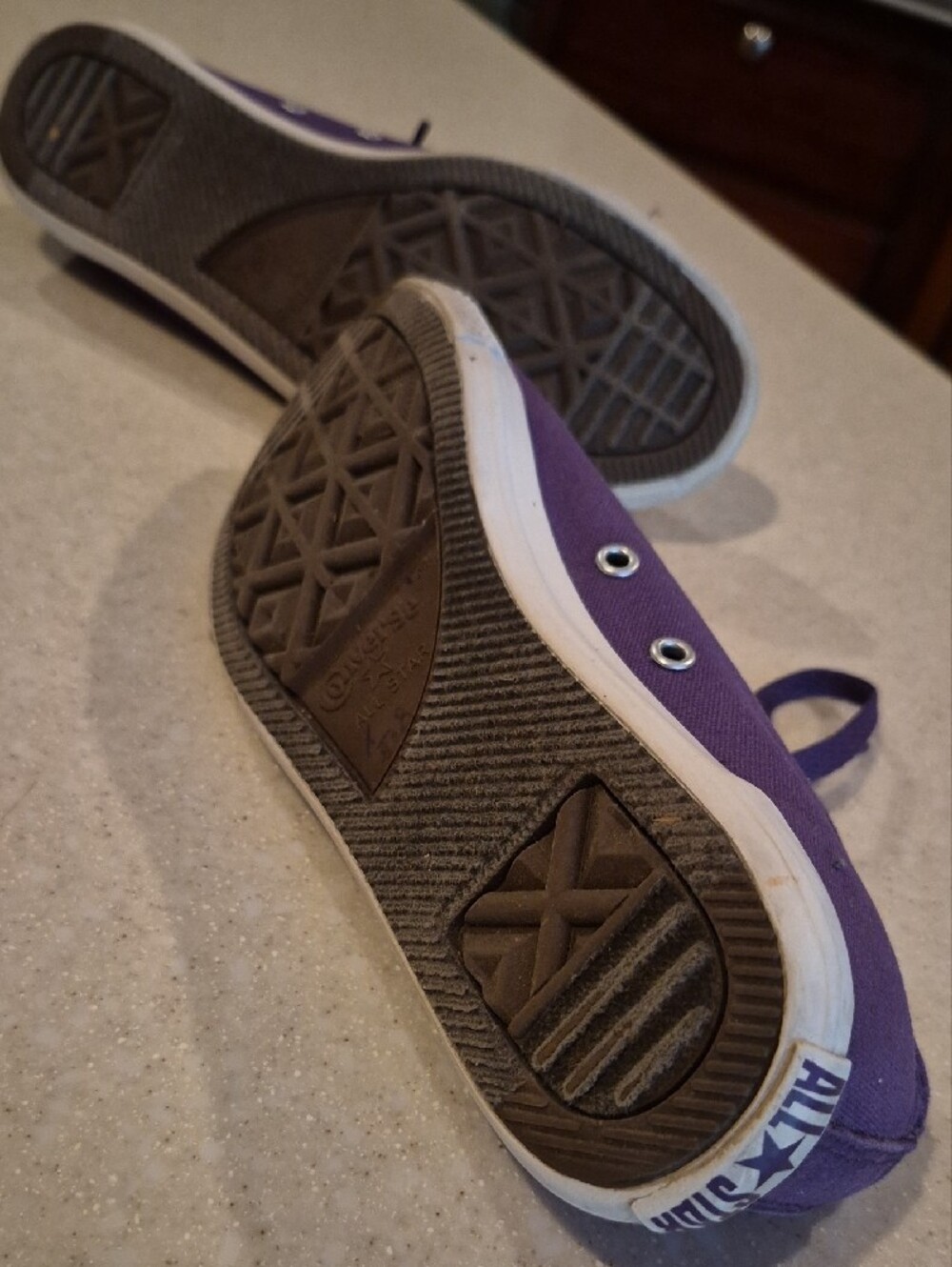 Converse All Star Women's Low-Top Canvas Sneakers in Purple Size 8 Good Used - Picture 8 of 8